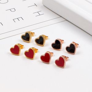 Mesdames Designer forme de coeur Boucles d'oreilles amour en acier inoxydable amour Noir et rouge Boucle d'oreille Boucle d'oreille pour les femmes Qualité