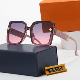 Dames Eaux-lunettes Lunettes de soleil Boîtes à cadeaux Orange Gifts Box Driving For Girls Fashion Luxury Brands de soleil Lons de remplacement Lenses de remplacement Charme Femmes Mentes Unisexe