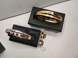 dames gouden kettingarmband voor vrouwelijke ontwerper gouden hoek twee kleuren overlappen designer sieraden femme zilveren set diamant eenvoudige mannen paar armbanden joodse groothandel