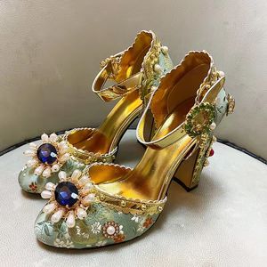 Dames Hoge dikke nieuwe New 2022 Diamant-borduurer Pearl Heel Dress Shoes Sandalen Dames Ronde Toe Europees American Palace Blue 35-42 Buckle Wedding Party Mix Color 379