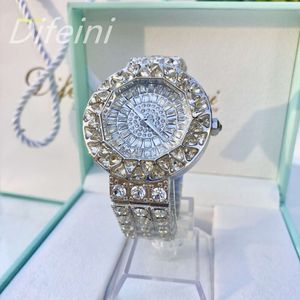Dames hiphop vol diamanten horloge kristal wijzerplaat diamant Britse horloge mode persoonlijkheid ultra flash dames moissanite polshorloge