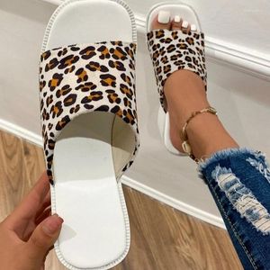 Médies pantoufles Leopard Fashion Talons sandales High Summer Imprimé de chaussures Open Toe Plateforme de coin extérieur décontracté 114