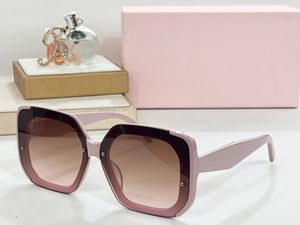 Lunettes de soleil pour dames pour l'été populaire 13 créateurs de mode américains élégant style extérieur UV400 anti-ultraviolet rétro plaque acétate carré plein cadre lunettes boîte aléatoire