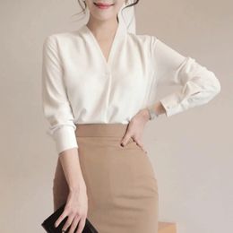 Dames hauts bureau en mousseline de soie Blouse femmes mode col en v à manches longues chemise blanche femme décontracté printemps Blusas Mujer 240102