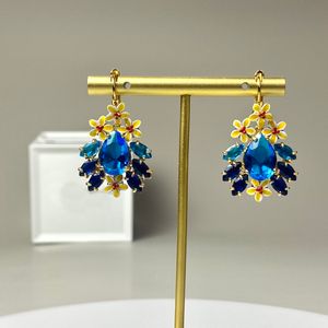 Boucles d'oreilles de manchette pour les dames Vogue Studs Frangipani Crystal bleu G D Letters Pendants 18K