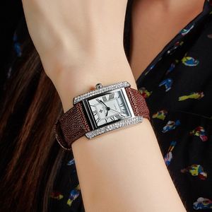 Ladies pols horloges voor dames armbandjurk horloge wwoor top diamant dames kwarts vierkante lederen klok 225F