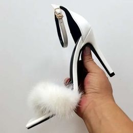 Lady 2024 Women Ladies Leather 9,5 cm Stiletto Hoge Heel Sandalen Cover Heel Dress Shoes Feathers Solid Buckle Peep-Toe trouwfeest Maat 34-42 0A53