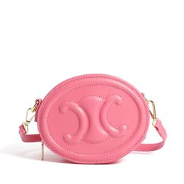 Sacs Lady CEL Mooncake Dermis Pink Designer Pink Cel Lady Bun Mini Mini Sac Tendre Bag Fomes 2024 Été Nouveau sac à main personnalisé à la mode avec 04G7