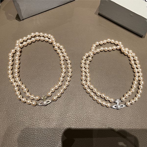 Colliers pendentifs de concepteur Lady Colliers de perles à double couche Vintage Style médiéval plein de diamants Patché à saturn plaqué or Collier de tour