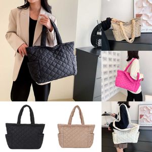 Lady Sacs de soirée Sac de veste en coton pour femmes Nouveau coréen Lingge Portable Sac fourre-tout léger en nylon Grande épaule de transport 230828