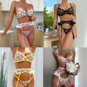 Lady broderie florale avec sous-vêtements à armatures 3 pièces SHE IN Lingerie sexy ensembles tenue transparente Ensemble de sous-vêtements sexy en dentelle bord mq1034