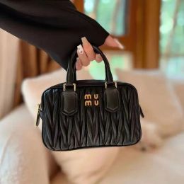 Lady Miui Bowling Hobo Designer Tote Bag Womens Luxury Handbags Shoulder Mens Cross Body Messenger 7a Quality Fashion Genuine Leather Clutch Square Camera Bags