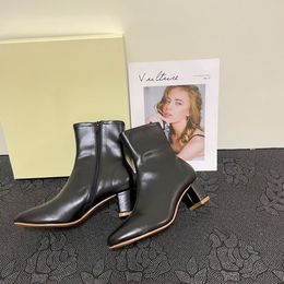 Lady Sofia Bottes En Cuir Designer De Luxe Femmes Élégant Genou Cheville Botte Blanc Noir Vachette Zipper Chaussons