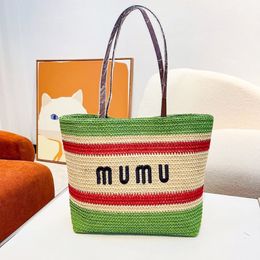 Lady Stripe Raffias Diseñador Bolsa de playa Miumiubag Verano Paja para mujer Tienda de hombro Tejido de viaje Bolsa de asas Bolso de lujo Bolso Crossbody para hombre Embrague Bolsas de lona de ganchillo