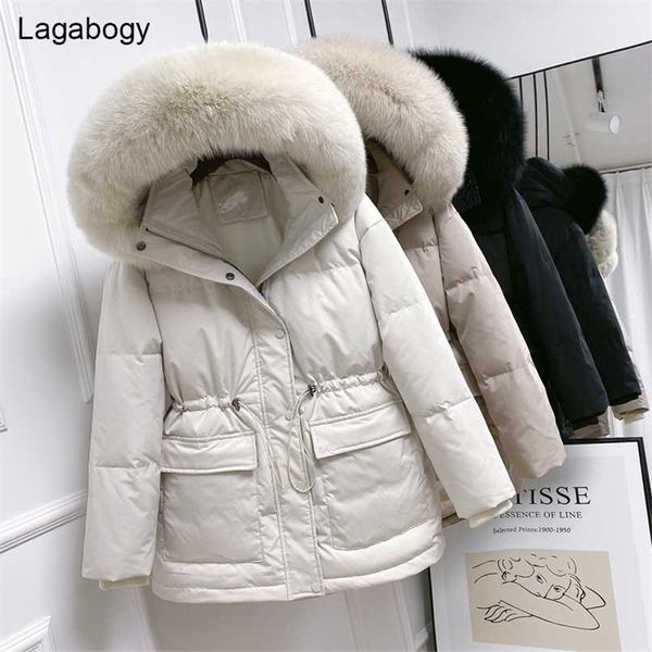 Lagabogy Grand Véritable Fourrure De Raton Laveur À Capuchon Court Femme Hiver Plume Vers Le Bas Manteau Femmes 90% Canard Vers Le Bas Veste Puffer Fluffy Parka 211126