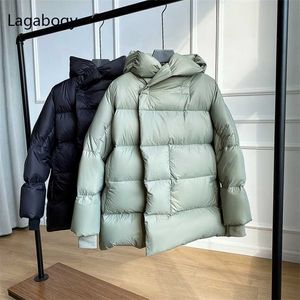 Lagabogy Hiver Femmes Parkas Courtes 90% Blanc Duvet de Canard Manteau Chaud Doux Ultra Léger Puffer Vestes Femme À Capuche Neige Outwear 211221