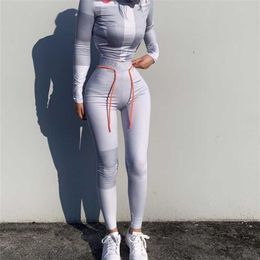 LAISIYI Mujeres de manga larga CropTop Slim Outfit Chándal 2 unids Set Carta Impresión Alto Elástico Flaco Leggings Mujer Ropa deportiva 211007