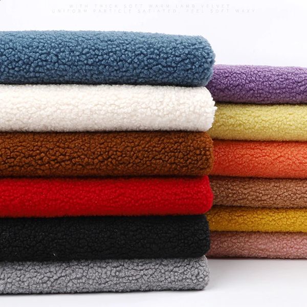 Tissu en laine d'agneau pour l'hiver, épais, chaud, polaire de corail, peluche pour couture, manteau, poupée, bricolage, fait à la main, au mètre, 240124