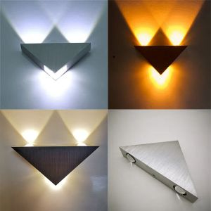 Lampes LED Triangle Forme Éclairage Intérieur 3W Chambre Moderne À Côté De La Lumière Pour La Décoration Intérieure Allée Couloir Salle De Bain Chambre Balcon Lampe LL