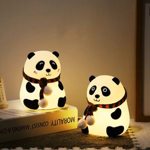 Lampen tinten LED LUKT CARTOON SILICONE PANDA LAMP USB TOUCH SENSOR Kleurrijk Licht Slaapkamer Bedacht Nacht voor kinderen Room Decoratief 230411