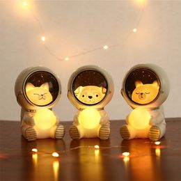 Lampen tinten LED Nachtlicht Astronaut schattige kat/beer/hondenlamp kawaii voor kind baby kinderen slaapkamer bed decor licht zachte warme cadeaubonnen 230418