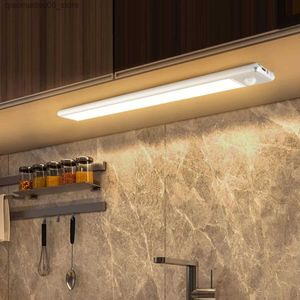 Lampen tinten LED NACHT LICHT PIR BEWEGEN SENSOR Keukenkast onder licht 20/30 cm Oplaadbare garderobe Licht Aluminium Nachtlicht Q240416
