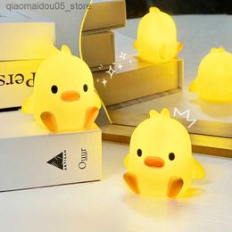 Lampen tinten Little Yellow Duck Little Night Light schattig en schattig dier Little Night Light Slaapkamer Bedlicht Lichte vloer Ondersteuning Q240416