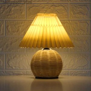 Lampen Shades Nordic Geplooide Tafellamp Vintage Rotan Tafellamp voor Woonkamer Studie Bedlampje Tafel Decor Licht L240311