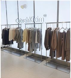 Landing Kleding Hanger Commerciële Meubelmeubels Kleding Winkel Simple Display Rack Doek Rekken Kleding Hoed Plank Maatwerk