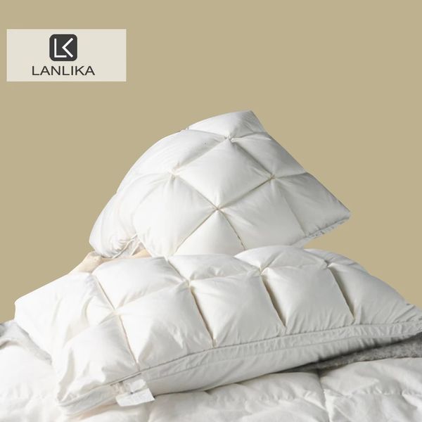 Lanlika Top Grade Luxury 100% GOOSE Down Oreiller White Neclow Oreads Silk Cotton Shel Queen King Bed Oreiller pour Sleep Gift 1PCS 231220