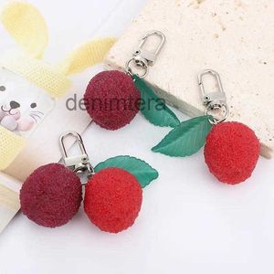 Lanyards 2024 Dibujos animados creativos simulados Red Bayberry Modelo Geométrico Llavero para mujeres Niñas Serie de frutas Bolsa de coche Accesorios Llavero SPCN