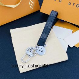 Lanyards Keeschains Top Lanyards Love Gifts Amour Amour Keychain Designer Brand Lanyards For Keys New Luxury Women Men Men Gold Leather Car Course