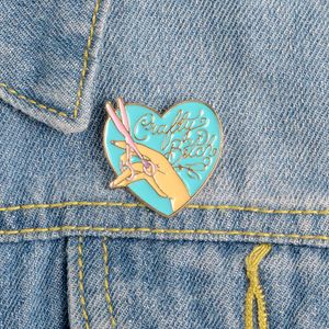 Revers pin broches emaille hart hand schaar cartoon badges broches en pins sieraden cadeau voor vrouwen