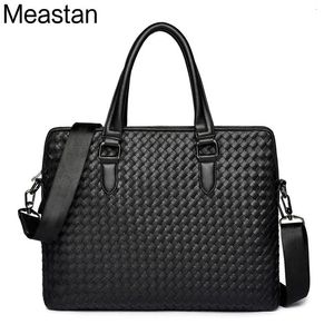 Sacs pour ordinateur portable Le mâle Cross Sac tressé Sac à main Porte-documents Casual Fashion Weave Cuir Hommes Business Épaule 230828