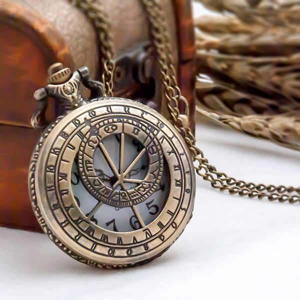 Grand collier de montre de poche à roue gravée antique bijoux vintage mode version coréenne chaîne de chandail