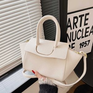 Sac de grande capacité pour femmes, nouveaux sacs tendance, fourre-tout à une épaule, sac à main Simple de banlieue, 240315