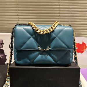 19 séries Femmes Designer Sac à bandoulière bleu foncé Gandon en métal en cuir en peau d'agneau Porable Gold Silver Hardware Matelasse Chaîne de grande capacité sac à main