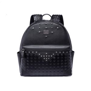 Grande capacité Designer Rivet Punk Style de haute qualité Men Backage Backpack School Student Bookbag Brand Daypack Valeur Hot Vendre 283F