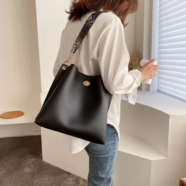 Sac seau à bandoulière en cuir Pu de grande capacité pour femmes, sacs à bandoulière décontractés pour dames, sac à main de bonne qualité, nouvelle collection 2021