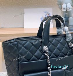 Damen-Designer-Einkaufstasche mit großem Fassungsvermögen, gesteppt, mit Griff oben, silberfarbene Metallbeschläge, Matelasse-Kette, Schulterhandtasche, Luxus-Geldbörse, 31 x 33/26 x 37 cm