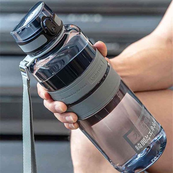 Bouteille d'eau de grande capacité 1L 1 5L 2L Bouteilles de sport avec corde Fitness en plein air Courir Gym Formation Bouilloire en plastique BPA 210907260n