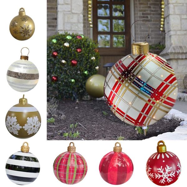 Grand ballon de décoration de boule de Noël 60 cm ornements d'arbre de Noël en plein air décor de mariage jouet gonflable en pvc gros flocons de neige rouges boules à rayures dorées Noël 2022 drôle