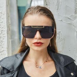 Lunettes de soleil une pièce à la mode pour femmes, résistantes aux UV pour hommes, lunettes de soleil à grande monture