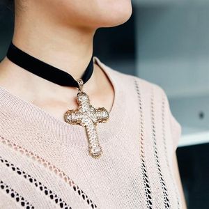 Grand pendentif croix collier pour femmes tour de cou chaîne en tissu unique 2021 hiver mode bijoux accessoires cou de femme neckla260y