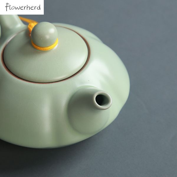 Grande ru Kiln Ceramic Kung Fu Tea Set Taware Teapot Tea tasse Gaiwan Tea Infusere Ta Ta Ta Pot et tasse Set Taups Tea Sea