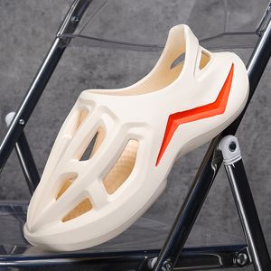 Chaussures de grotte de noix de coco de grande taille pour hommes et femmes avec les mêmes couples d'été 2024 Baotou tendance sandales de plage à fond épais pantoufles