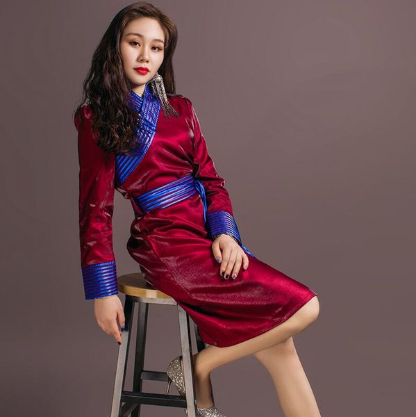Grande taille des femmes mongoles nouvelle longueur moyenne coton brocart de soie brillante robe mongole ingéniosité élégante casual Robe 4 couleurs fashional