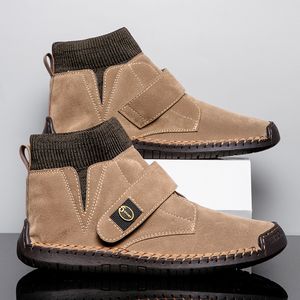 Grande taille hiver Vintage bottines en cuir pour hommes haut confortable fourrure hommes bottes en plein air pied chaussettes chaussures décontractées hommes
