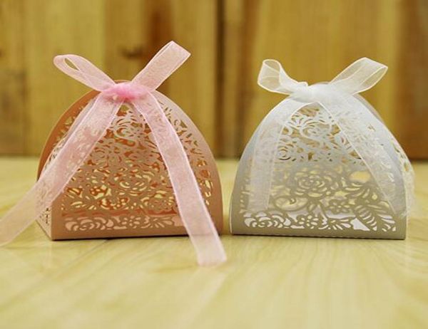 Boîte à bonbons découpée au laser Creux Rose Fleur Baby Shower Faveurs Boîtes Cadeaux Boîtes À Bonbons Faveur Titulaires Avec Ruban De Fête De Mariage Faveur De8353089