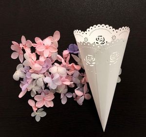 Décorations de mariage laser Cut Love Heart Lace Paying Candy Candy Wedding Party Favors Confetti Connes Paper Cone Decoration Supplies Gift